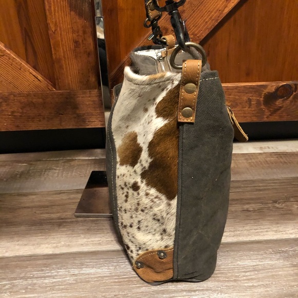 Myra vintage stamp shoulder bag up cycled - Picture 4 of 8